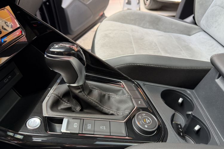 Used Volkswagen Tayron 2022 380TSI Four-Wheel Drive R-Line Connected Version Gear Lever
