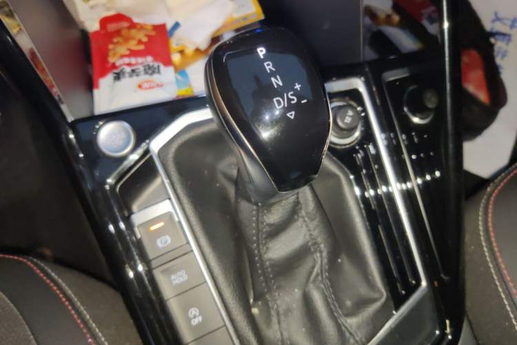 Used Volkswagen Tayron 2022 280TSI Two-Wheel Drive Luxury Smart Connectivity Version Gear Lever