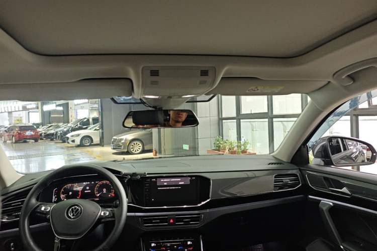Used Volkswagen Tayron 2022 380TSI Four-Wheel Drive Luxury Connected Pro Version Headliner