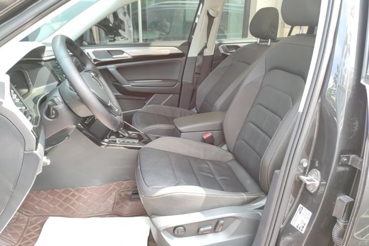 Used Volkswagen Tayron 2022 330TSI Two-Wheel Drive Luxury Smart Connectivity Version Left Front Seat