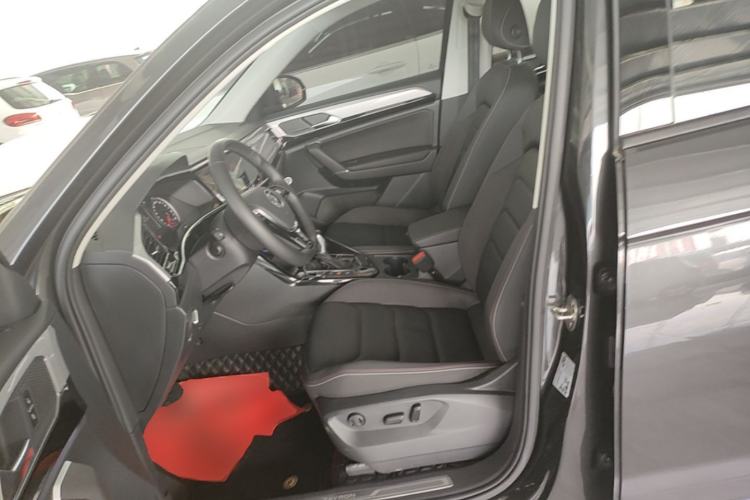 Used Volkswagen Tayron 2022 330TSI Two-Wheel Drive Luxury Smart Connectivity Version Left Front Seat