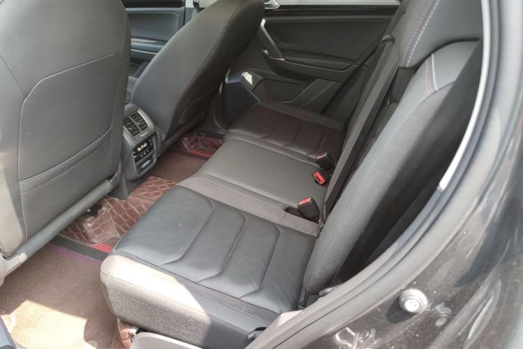 Used Volkswagen Tayron 2022 330TSI Two-Wheel Drive Luxury Smart Connectivity Version Left Rear Seat