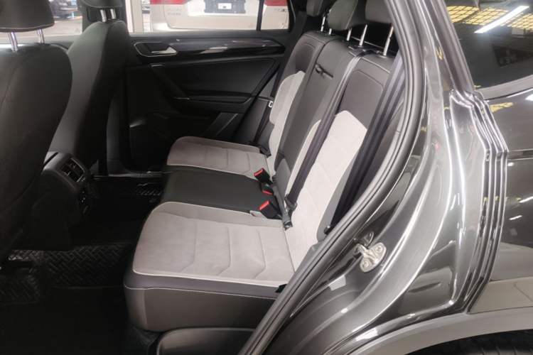 Used Volkswagen Tayron 2022 380TSI Four-Wheel Drive R-Line Connected Version Left Rear Seat