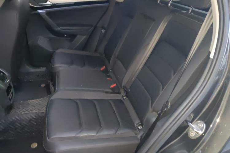 Used Volkswagen Tayron 2022 280TSI Two-Wheel Drive Luxury Smart Connectivity Version Left Rear Seat