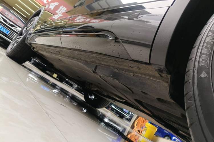 Used Volkswagen Tayron 2022 380TSI Four-Wheel Drive R-Line Connected Version Left Side Sill