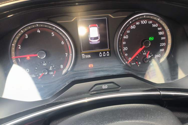 Used Volkswagen Tayron 2022 280TSI Two-Wheel Drive Luxury Smart Connectivity Version Odometer Close Up