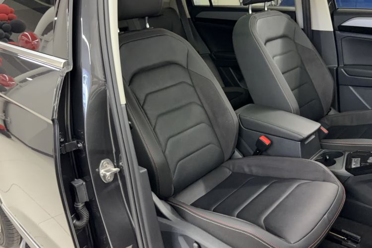 Used Volkswagen Tayron 2022 280TSI Two-Wheel Drive Luxury Smart Connectivity Version Right Front Seat