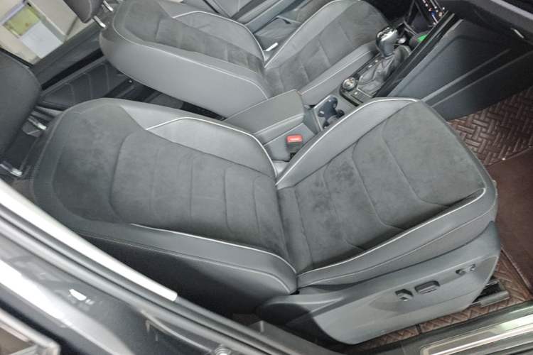 Used Volkswagen Tayron 2022 380TSI Four-Wheel Drive Luxury Connected Pro Version Right Front Seat