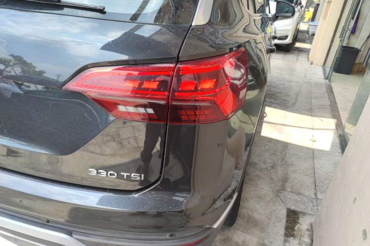 Used Volkswagen Tayron 2022 330TSI Two-Wheel Drive Luxury Smart Connectivity Version Right Rear Taillight