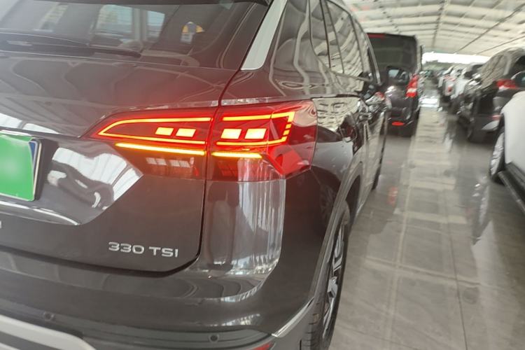 Used Volkswagen Tayron 2022 330TSI Two-Wheel Drive Luxury Smart Connectivity Version Right Rear Taillight
