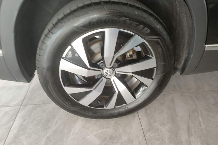 Used Volkswagen Tayron 2022 330TSI Two-Wheel Drive Luxury Smart Connectivity Version Right Rear Wheel Hub