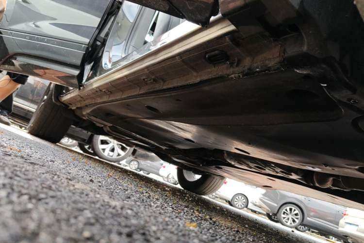 Used Volkswagen Tayron 2022 380TSI Four-Wheel Drive R-Line Connected Version Right Side Sill