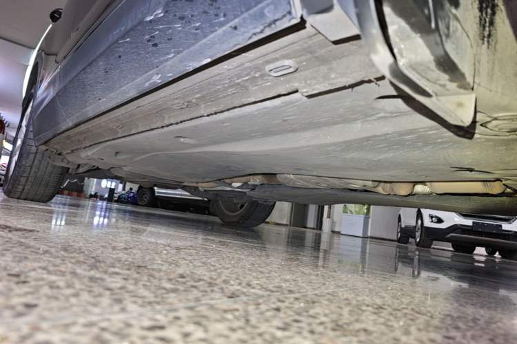 Used Volkswagen Tayron 2022 380TSI Four-Wheel Drive Luxury Connected Pro Version Right Side Sill