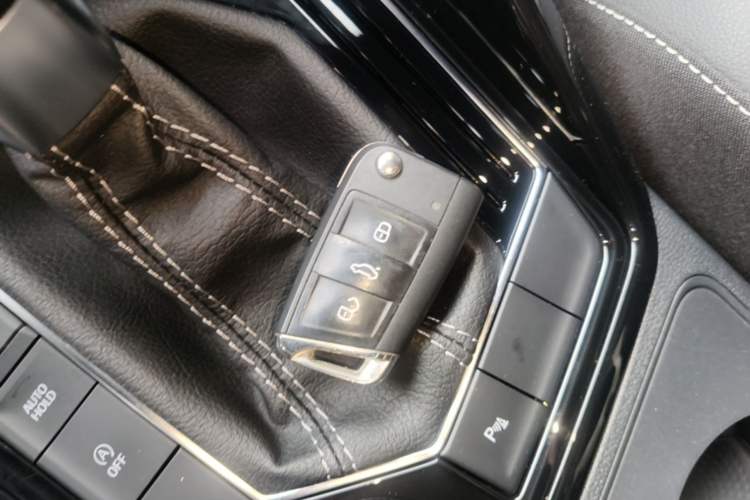 Used Volkswagen Tayron 2022 380TSI Four-Wheel Drive R-Line Connected Version Vehicle Key