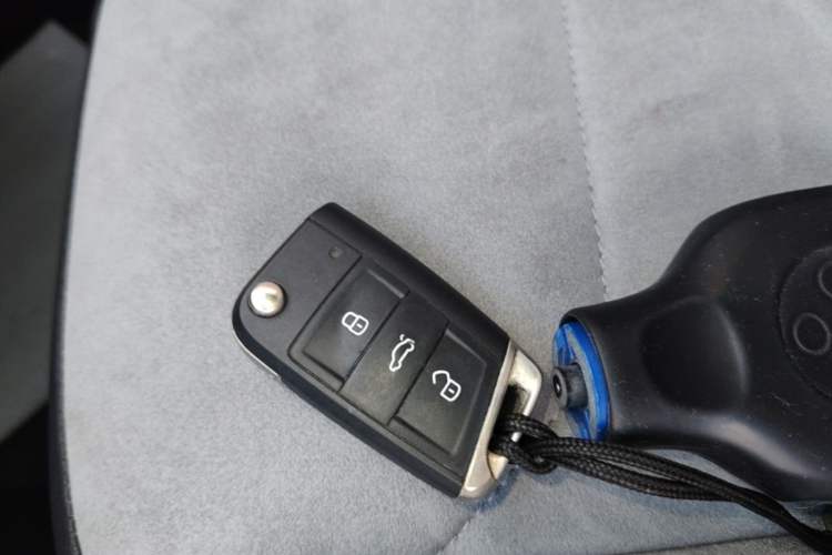Used Volkswagen Tayron 2022 380TSI Four-Wheel Drive R-Line Connected Version Vehicle Key