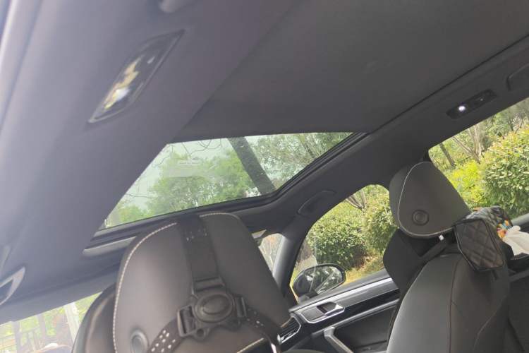 Used Volkswagen Tayron 2022 380TSI Four-Wheel Drive R-Line Connected Version Headliner
