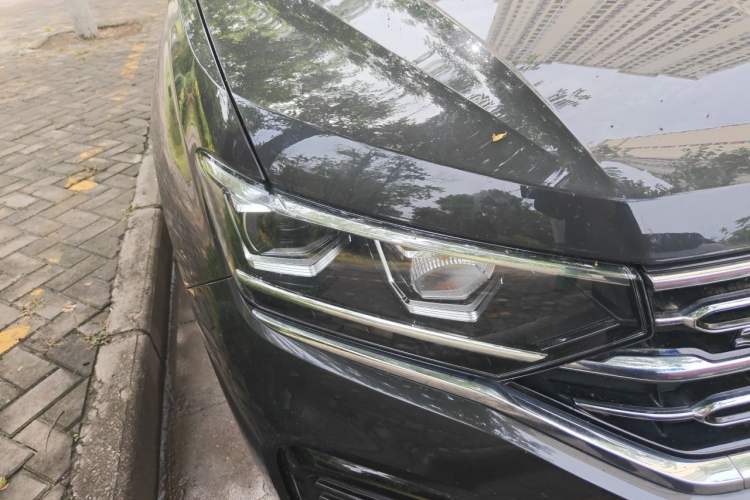 Used Volkswagen Tayron 2022 380TSI Four-Wheel Drive R-Line Connected Version Right Front Headlight