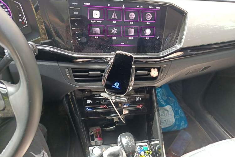 Used Volkswagen Tayron 2022 330TSI Two-Wheel Drive Luxury Smart Connectivity Version Audio And AC Panel