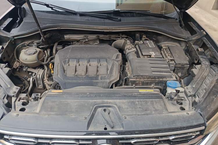 Used Volkswagen Tayron 2022 330TSI Two-Wheel Drive Luxury Smart Connectivity Version Engine Bay