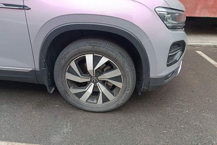 Used Volkswagen Tayron 2022 330TSI Two-Wheel Drive Luxury Smart Connectivity Version Right Front Wheel Hub