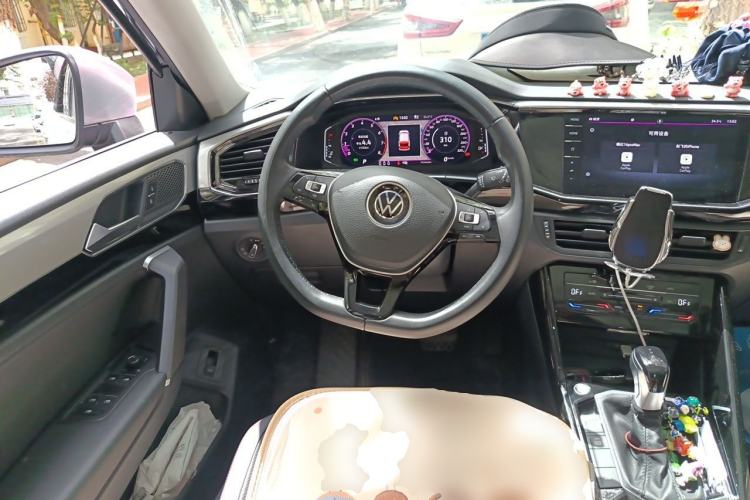 Used Volkswagen Tayron 2022 330TSI Two-Wheel Drive Luxury Smart Connectivity Version Steering Wheel