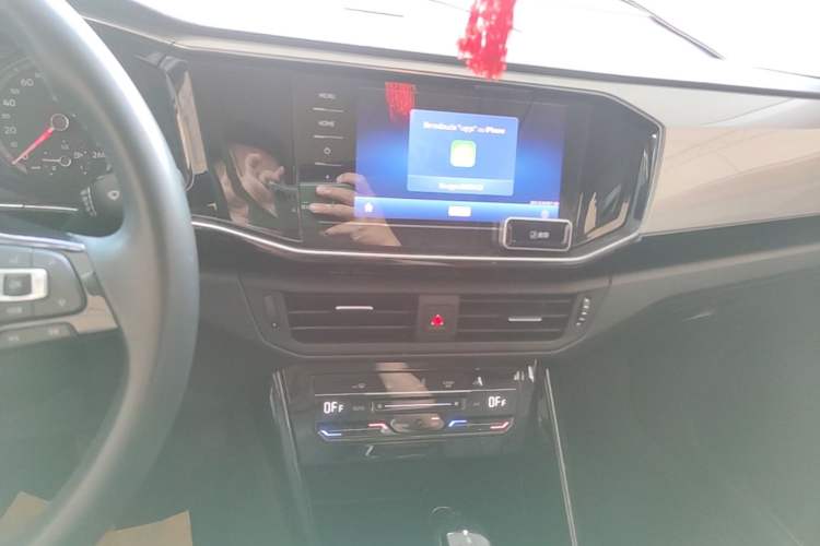 Used Volkswagen Tayron 2022 280TSI Two-Wheel Drive Luxury Smart Connectivity Version Audio And AC Panel
