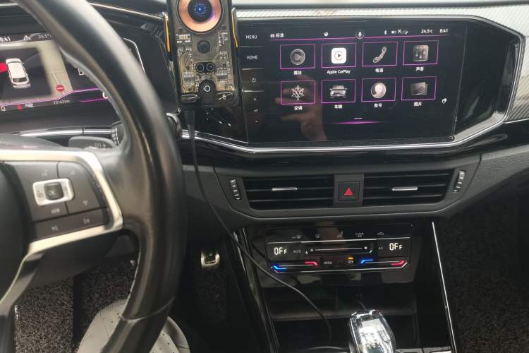 Used Volkswagen Tayron 2022 380TSI Four-Wheel Drive R-Line Connected Version Audio And AC Panel