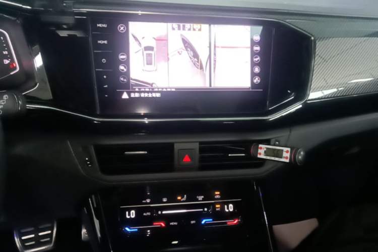 Used Volkswagen Tayron 2022 380TSI Four-Wheel Drive R-Line Connected Version Audio And AC Panel