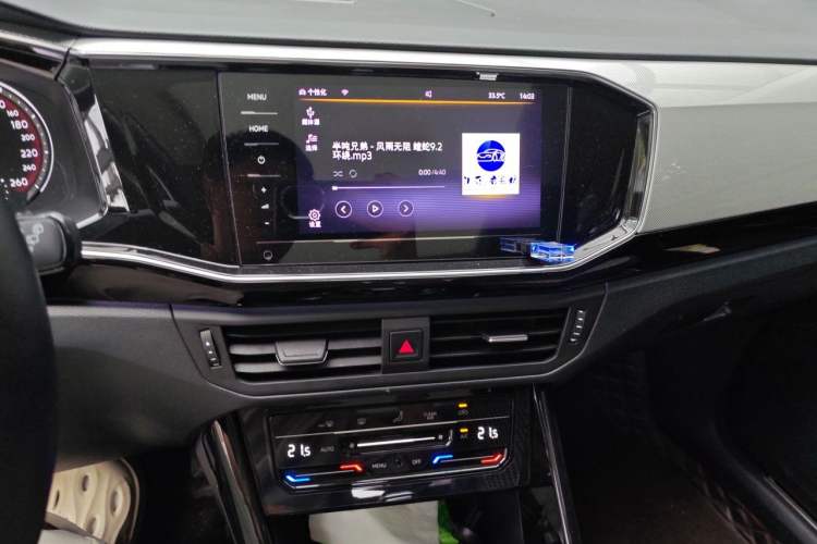 Used Volkswagen Tayron 2022 280TSI Two-Wheel Drive Luxury Smart Connectivity Version Audio And AC Panel