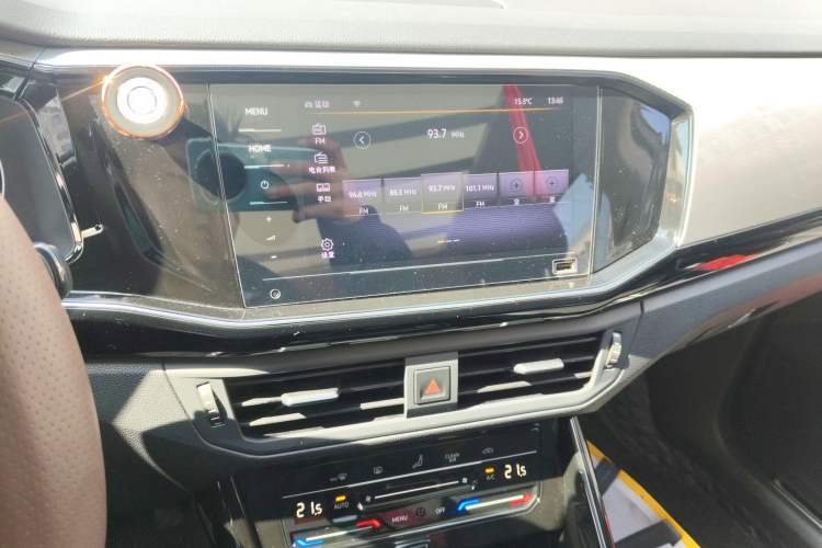 Used Volkswagen Tayron 2022 280TSI Two-Wheel Drive Luxury Smart Connectivity Version Audio And AC Panel