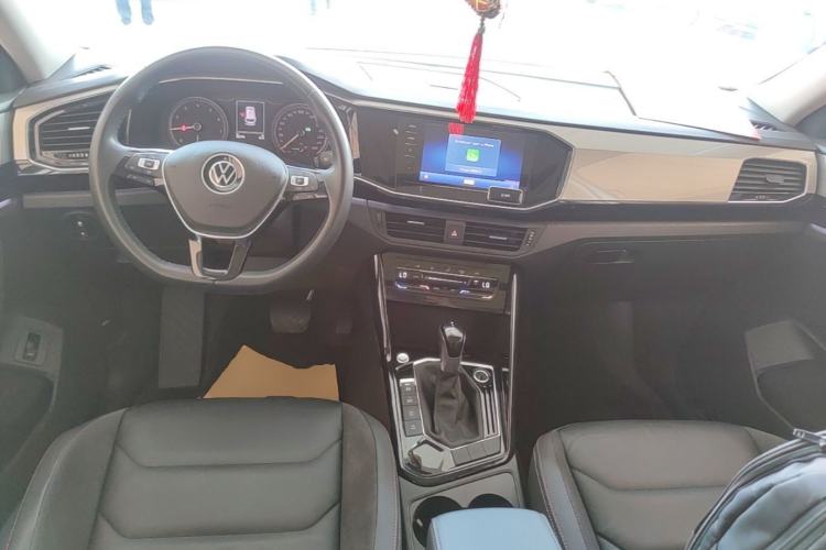 Used Volkswagen Tayron 2022 280TSI Two-Wheel Drive Luxury Smart Connectivity Version Center Console