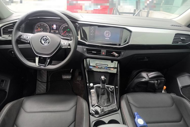 Used Volkswagen Tayron 2022 330TSI Two-Wheel Drive Luxury Smart Connectivity Version Center Console