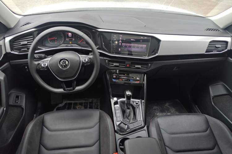 Used Volkswagen Tayron 2022 280TSI Two-Wheel Drive Luxury Smart Connectivity Version Center Console