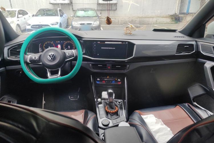 Used Volkswagen Tayron 2022 380TSI Four-Wheel Drive R-Line Connected Version Center Console