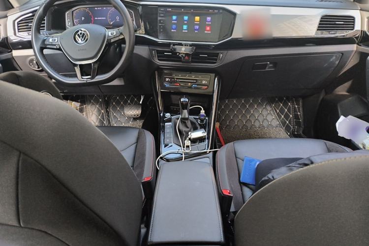 Used Volkswagen Tayron 2022 330TSI Two-Wheel Drive Luxury Smart Connectivity Version Center Console