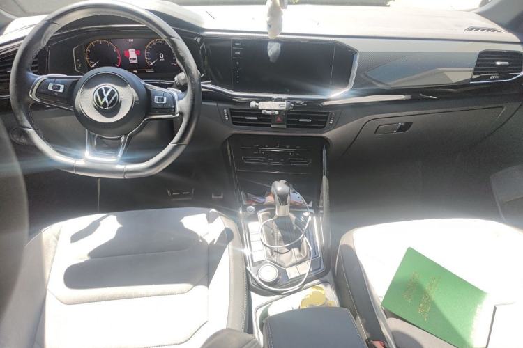 Used Volkswagen Tayron 2022 380TSI Four-Wheel Drive R-Line Connected Version Center Console