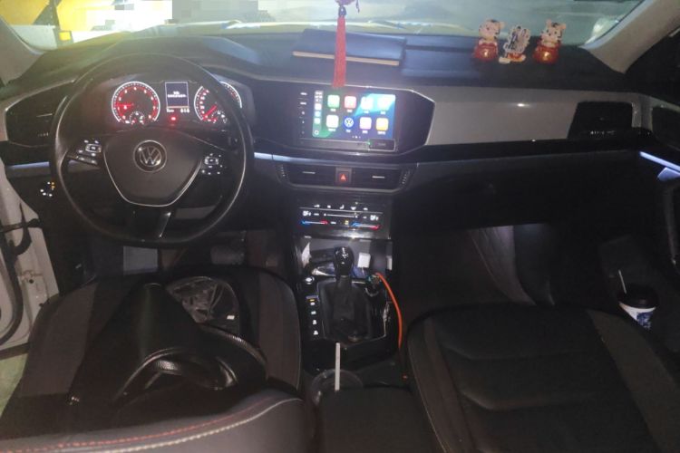 Used Volkswagen Tayron 2022 280TSI Two-Wheel Drive Luxury Smart Connectivity Version Center Console