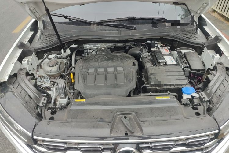 Used Volkswagen Tayron 2022 330TSI Two-Wheel Drive Luxury Smart Connectivity Version Engine Bay