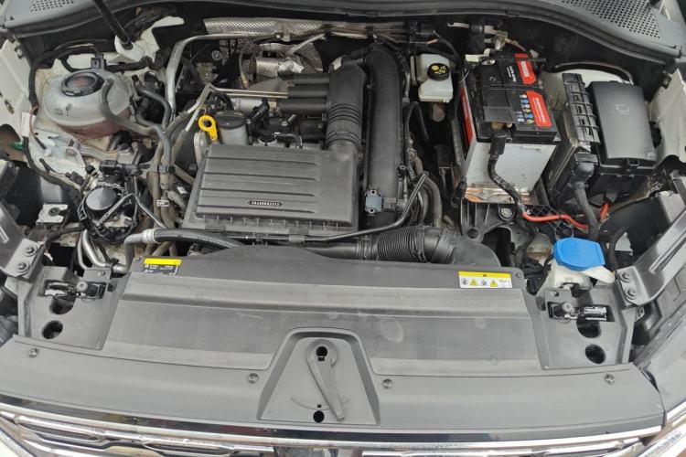 Used Volkswagen Tayron 2022 280TSI Two-Wheel Drive Luxury Smart Connectivity Version Engine Bay