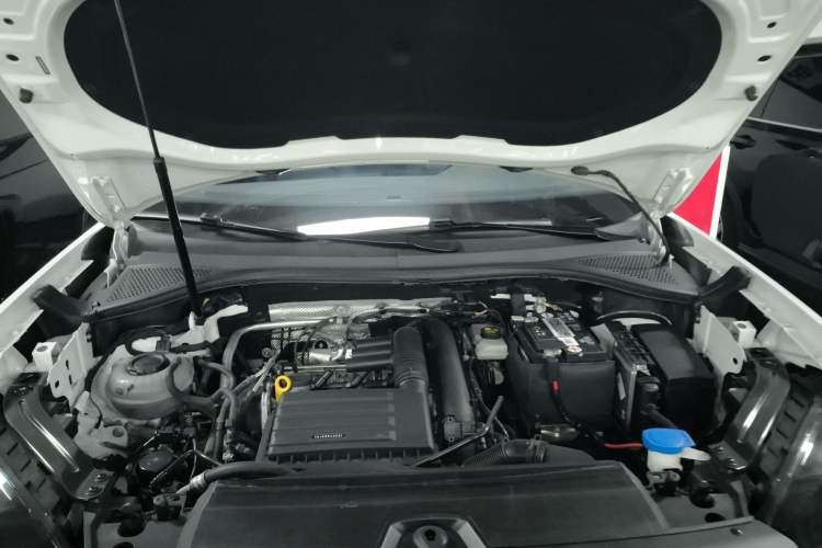 Used Volkswagen Tayron 2022 280TSI Two-Wheel Drive Luxury Smart Connectivity Version Engine Bay