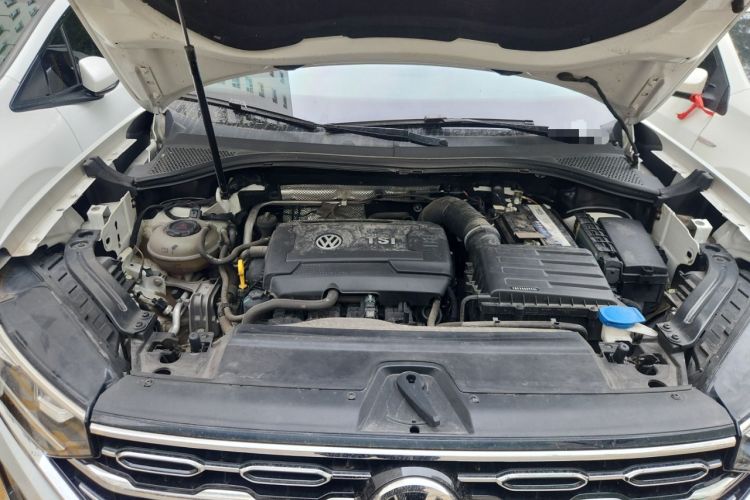 Used Volkswagen Tayron 2022 380TSI Four-Wheel Drive Luxury Connected Pro Version Engine Bay
