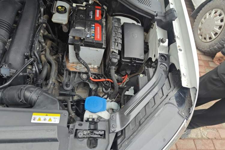 Used Volkswagen Tayron 2022 280TSI Two-Wheel Drive Luxury Smart Connectivity Version Engine Bay Left