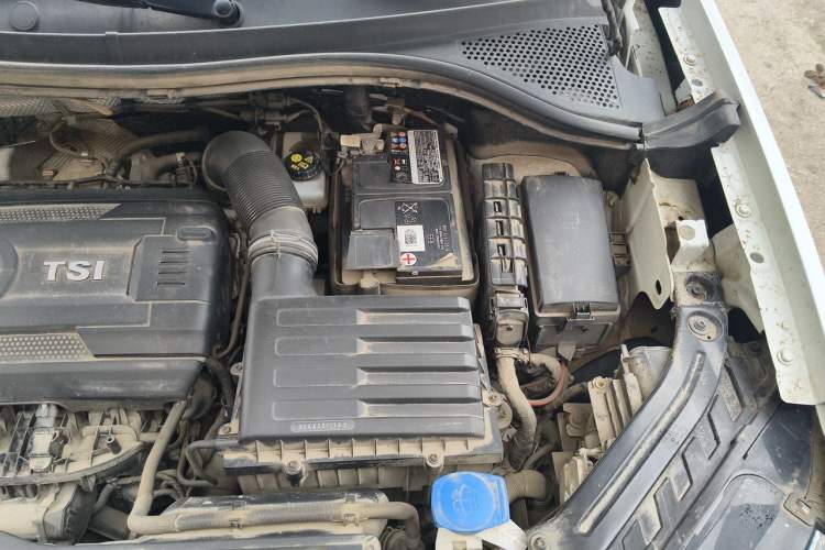 Used Volkswagen Tayron 2022 380TSI Four-Wheel Drive Luxury Connected Pro Version Engine Bay Left
