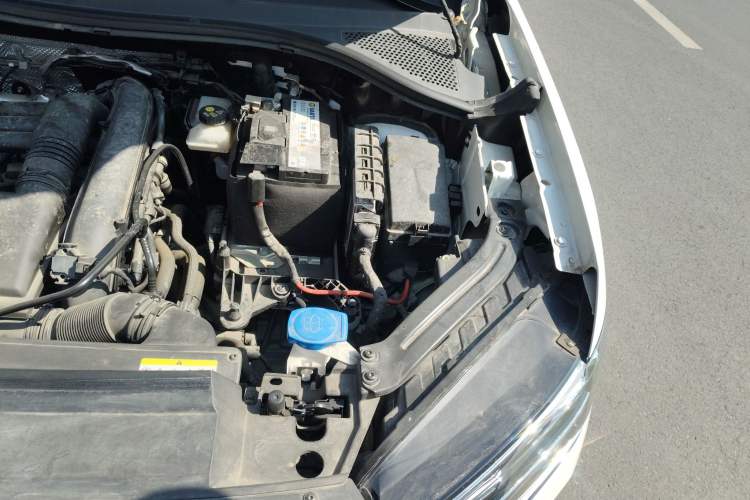 Used Volkswagen Tayron 2022 280TSI Two-Wheel Drive Luxury Smart Connectivity Version Engine Bay Left