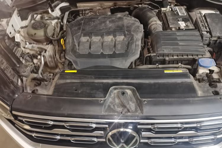 Used Volkswagen Tayron 2022 380TSI Four-Wheel Drive Luxury Connected Pro Version Engine Bay