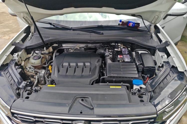 Used Volkswagen Tayron 2022 330TSI Two-Wheel Drive Luxury Smart Connectivity Version Engine Bay