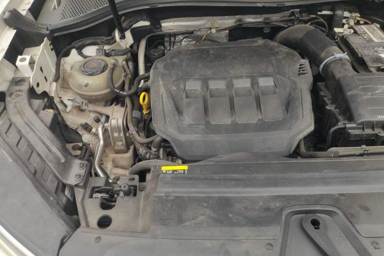 Used Volkswagen Tayron 2022 380TSI Four-Wheel Drive R-Line Connected Version Engine Bay Right