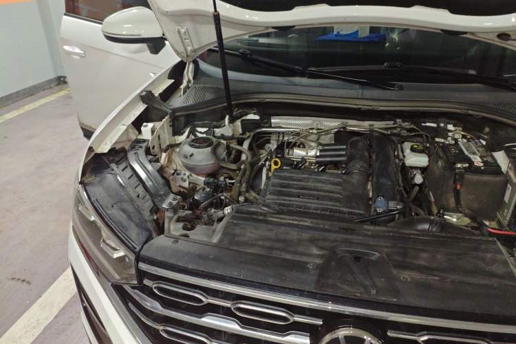 Used Volkswagen Tayron 2022 280TSI Two-Wheel Drive Luxury Smart Connectivity Version Engine Bay Right