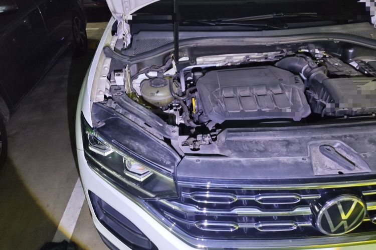 Used Volkswagen Tayron 2022 330TSI Two-Wheel Drive Luxury Smart Connectivity Version Engine Bay Right