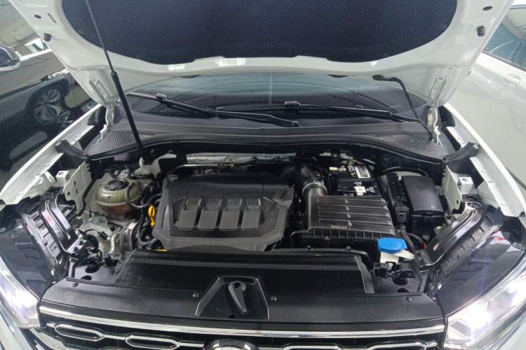 Used Volkswagen Tayron 2022 380TSI Four-Wheel Drive Luxury Connected Pro Version Engine Bay
